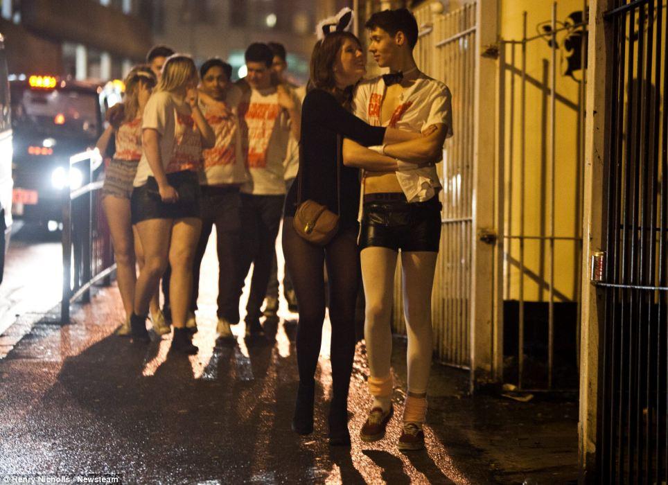 Carnage14 Полуголые пьяные студенты Британии   вот как прошла Бойня 2014
