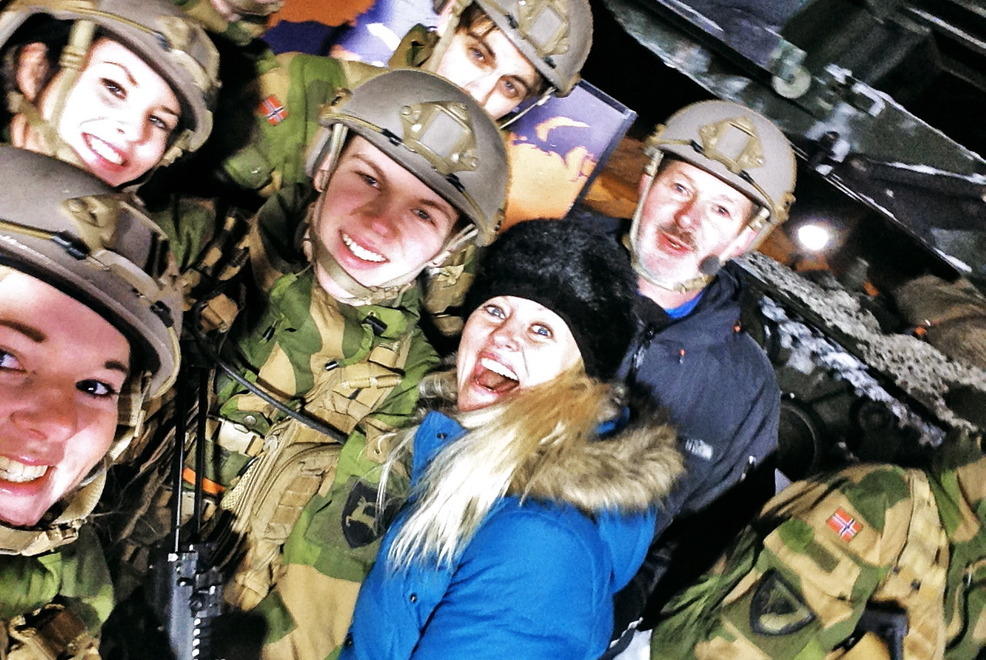 militaryselfie07 Коллекция фотографий солдат из разных стран стала настоящим хитом в социальных сетях
