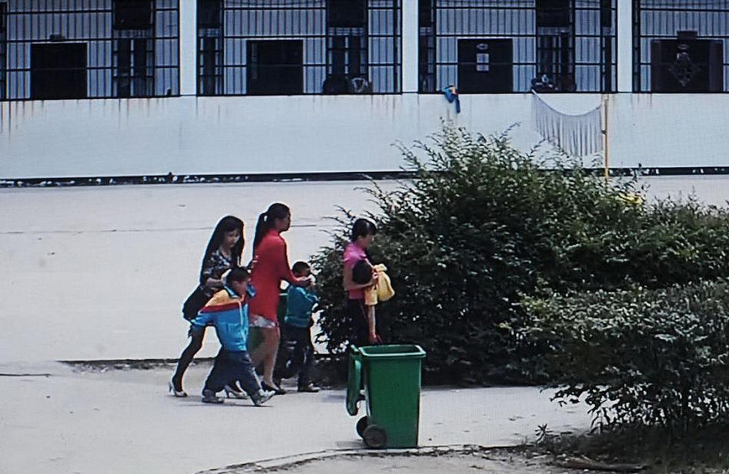 napadenie v shkole 3 Мужчина с ножом напал на школьников в Китае 