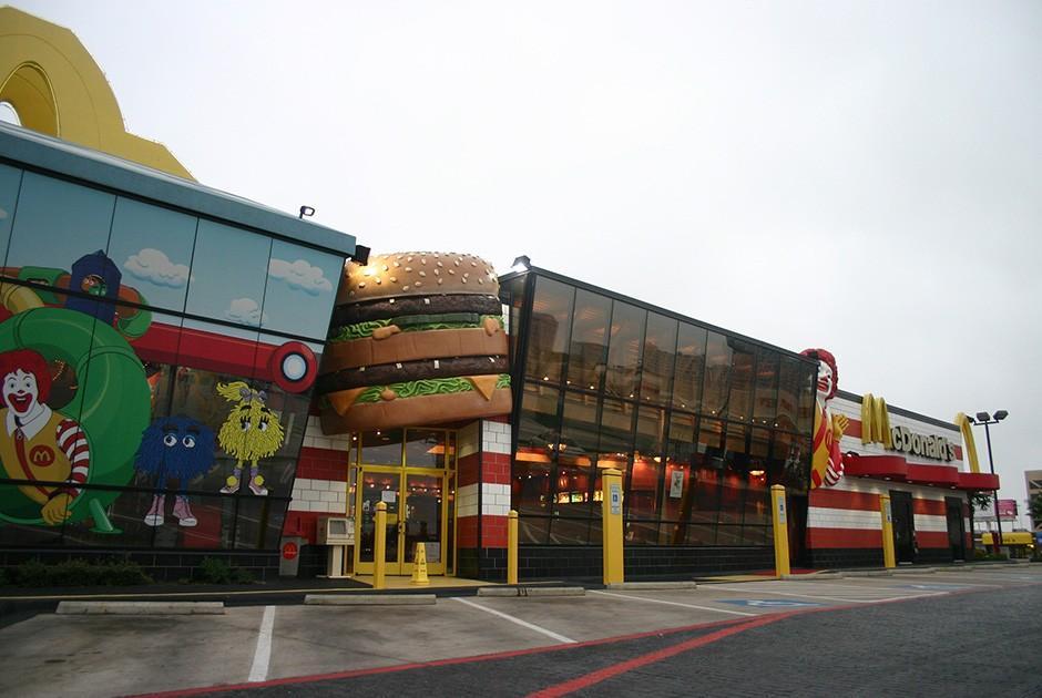 McDonalds02 Самые необычные «Макдоналдсы» в мире