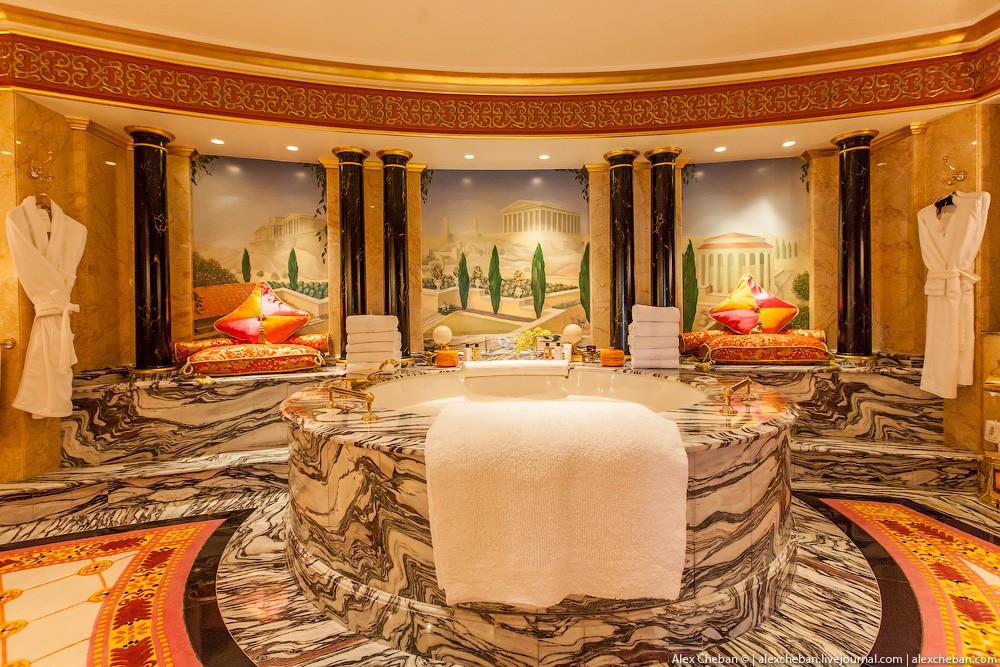 BurjAlArab30 ouro para xeques e oligarcas: o quarto mais caro no hotel Burj Al Arab sete estrelas