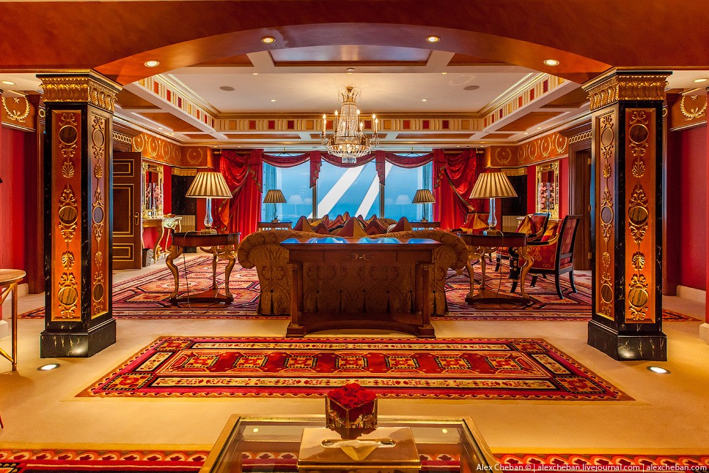 BurjAlArab32 ouro para xeques e oligarcas: o quarto mais caro no hotel Burj Al Arab sete estrelas