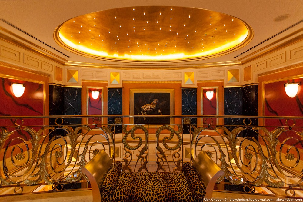 BurjAlArab34 ouro para xeques e oligarcas: o quarto mais caro no hotel Burj Al Arab sete estrelas