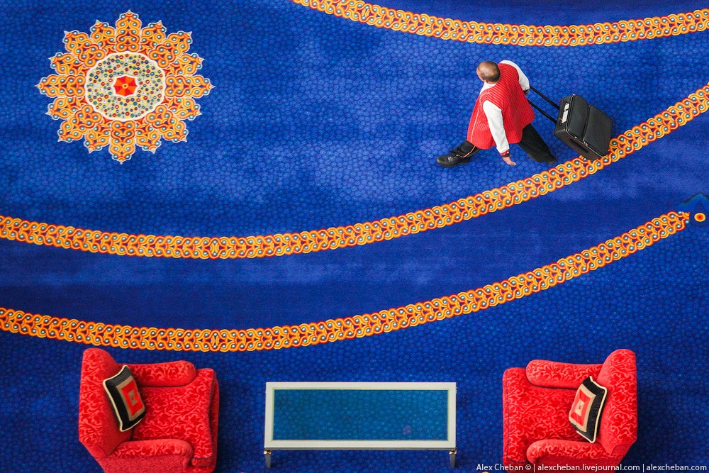 BurjAlArab51 ouro para xeques e oligarcas: o quarto mais caro no hotel Burj Al Arab sete estrelas