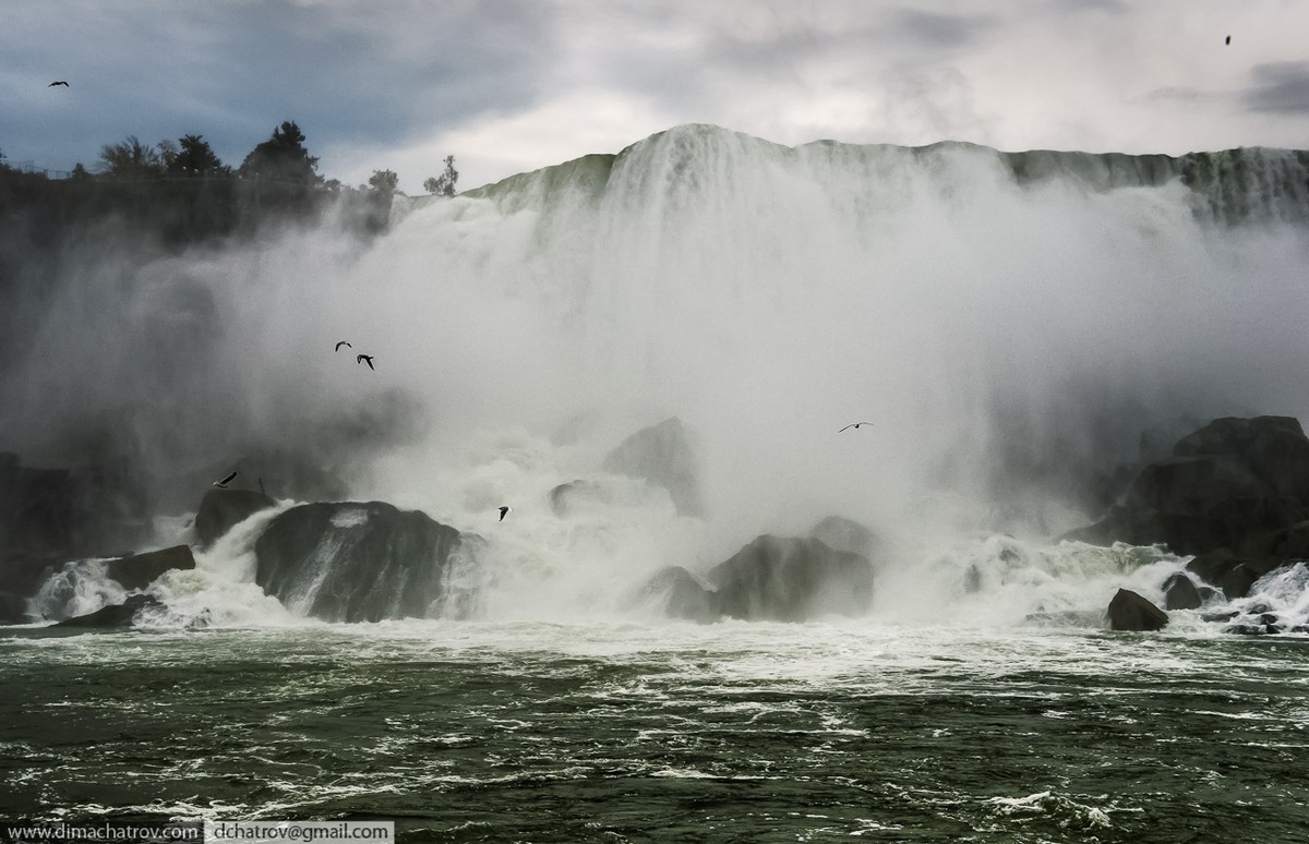 Niagaraoutside04 Ниагарский водопад. Вид изнутри