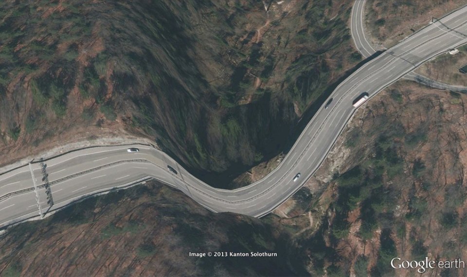 fcukreality16 32 фотографии из Google Earth, противоречащие здравому смыслу