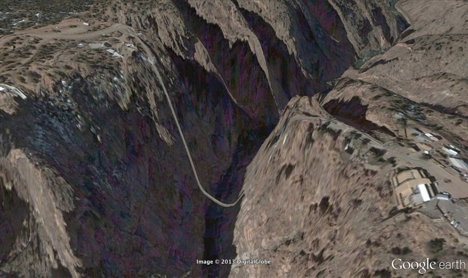 fcukreality17 32 фотографии из Google Earth, противоречащие здравому смыслу