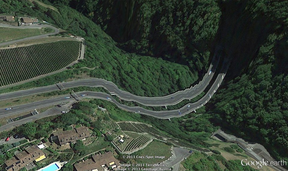 fcukreality31 32 фотографии из Google Earth, противоречащие здравому смыслу
