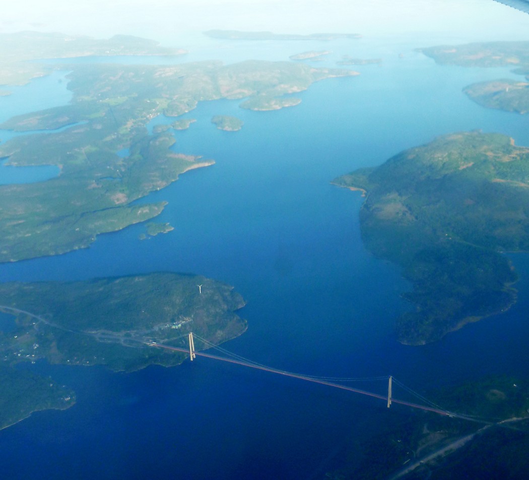 flyingbridges02 Топ 10 самых длинных висячих мостов в мире