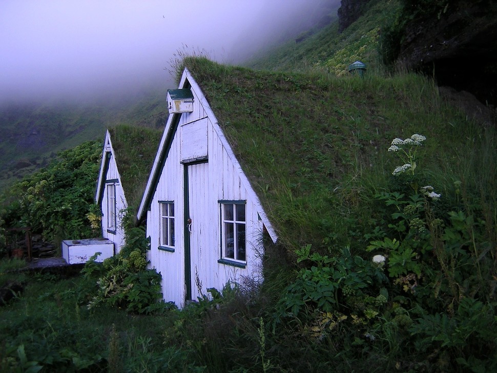 lonelyhouses23 Потрясающие дома, построенные вдали от цивилизации