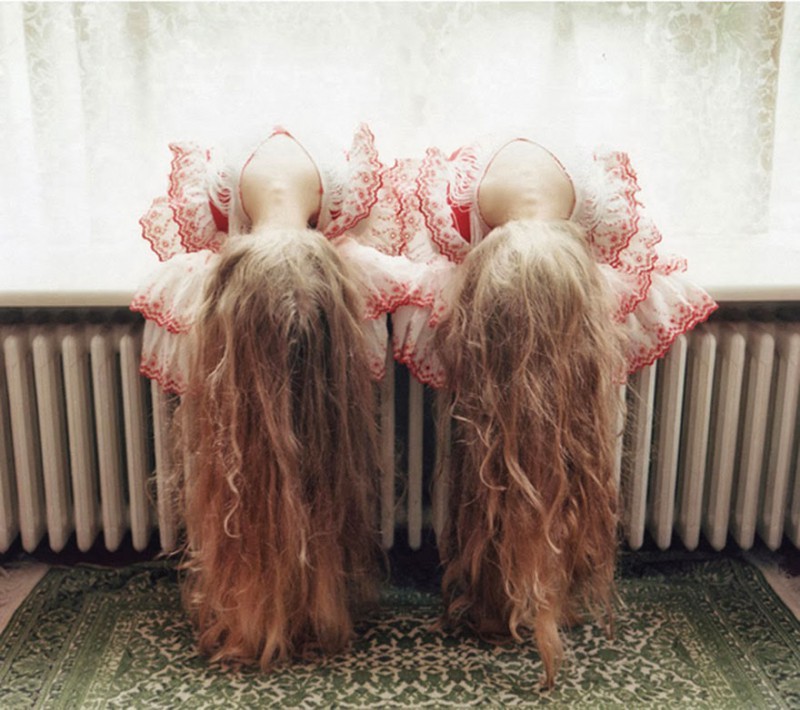82 800x710 Исландские девочки близнецы, которые видят одинаковые сны