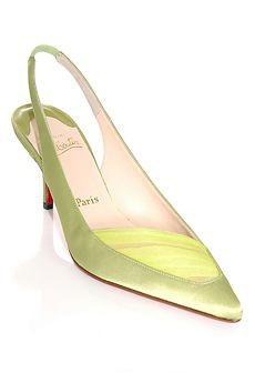 4. А Кристиан Лабутен назвал в честь Дины одну из своих моделей туфель.