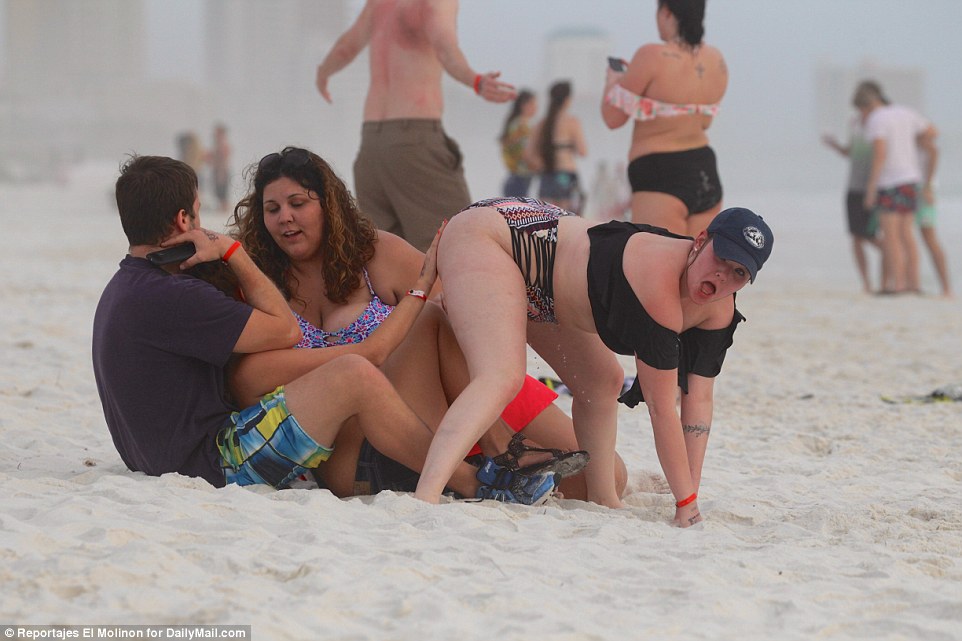 Любительский Групповой Секс На Пляже