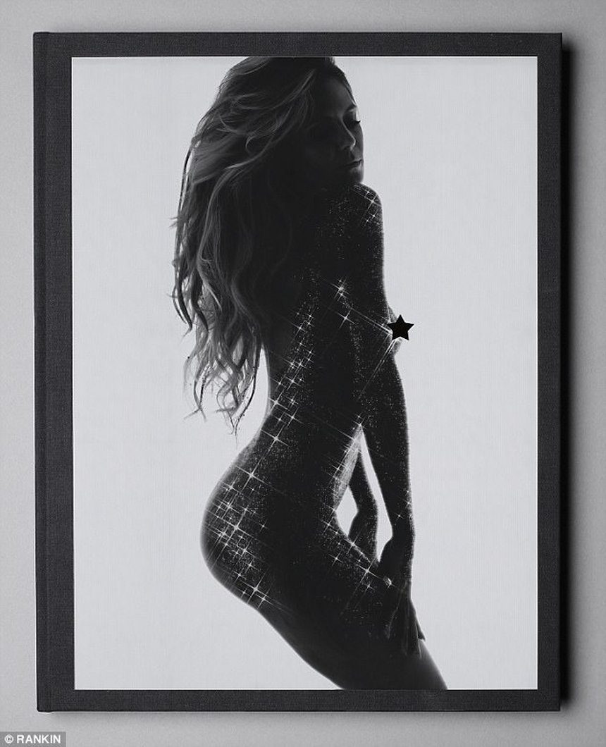 44-летняя модель Хайди Клум полностью обнажилась для откровенной фотосессии 