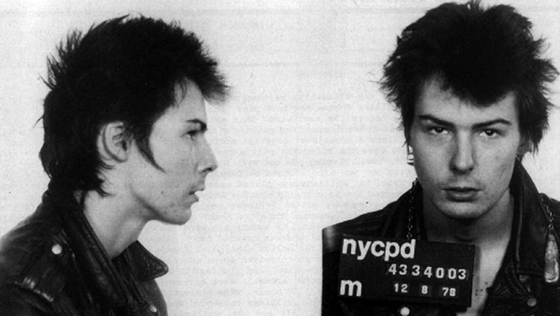 Из музыкального мира в криминальный: 16 знаменитых музыкантов, ставших преступниками