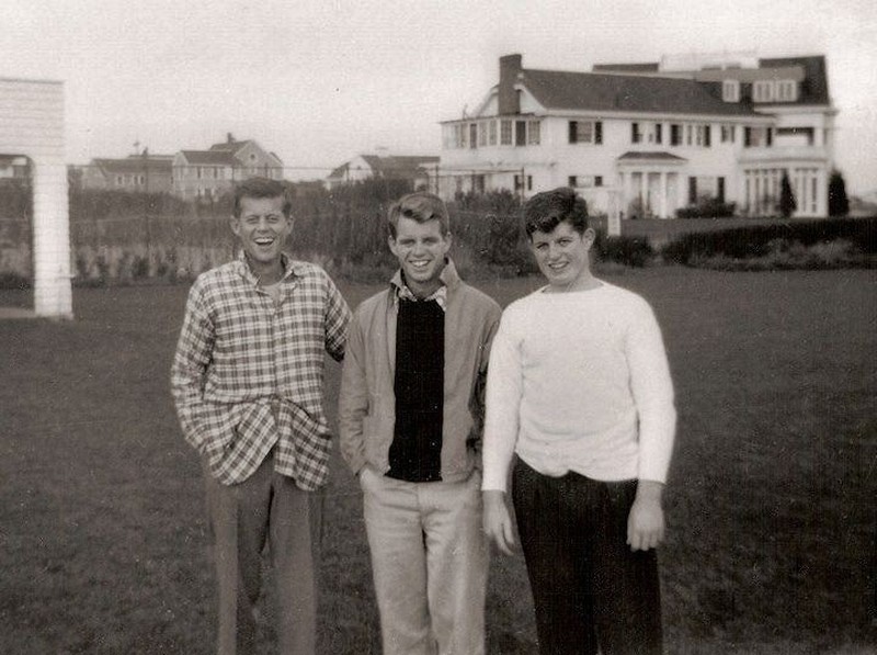 Юные братья Джон, Бобби и Тедди Кеннеди. США, 30-е годы. ФОТО