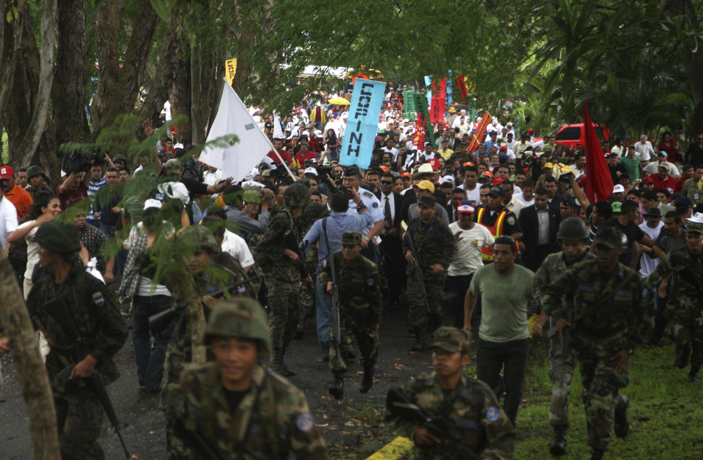 Фотография: Государственный переворот в Гондурасе №3 - BigPicture.ru
