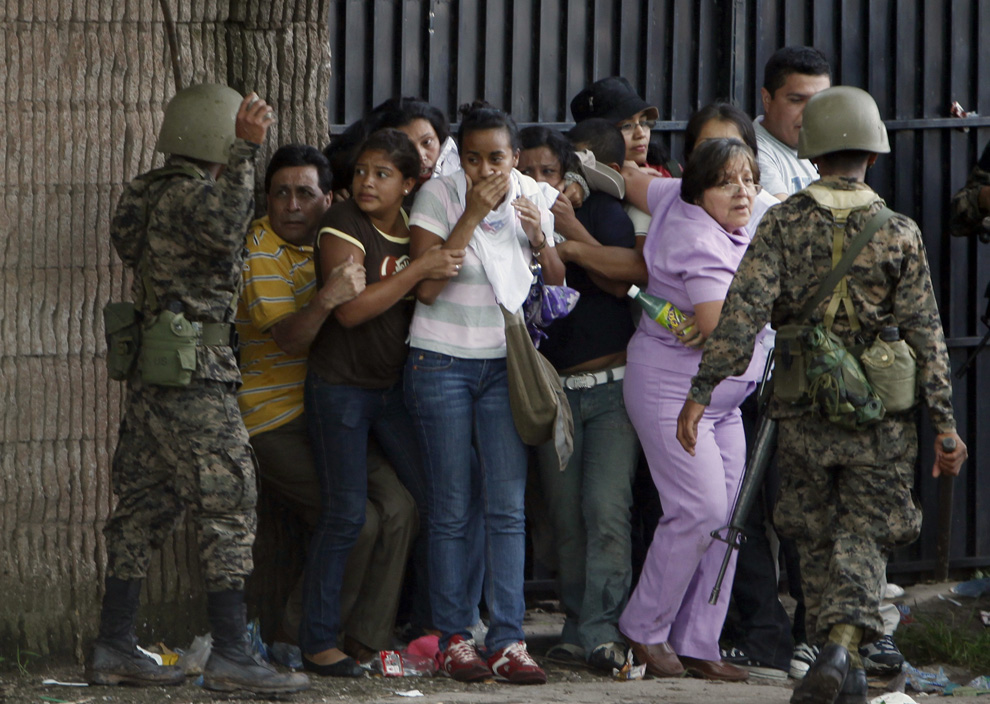 Фотография: Государственный переворот в Гондурасе №16 - BigPicture.ru