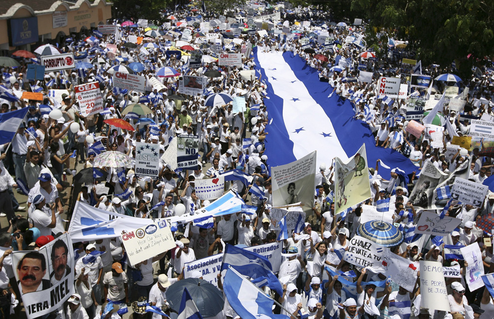 Фотография: Государственный переворот в Гондурасе №28 - BigPicture.ru