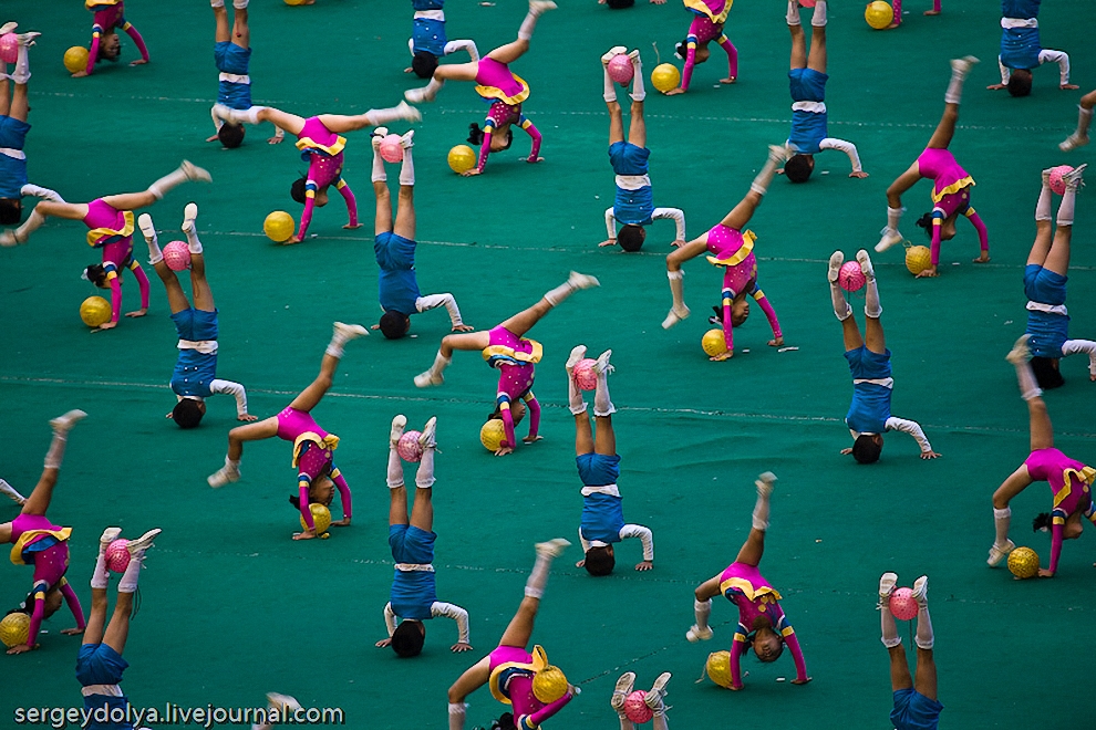 Фотография: Грандиозное шоу гимнастов в Северной Корее №37 - BigPicture.ru