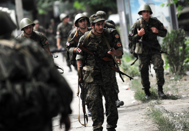 Фото грозный военный