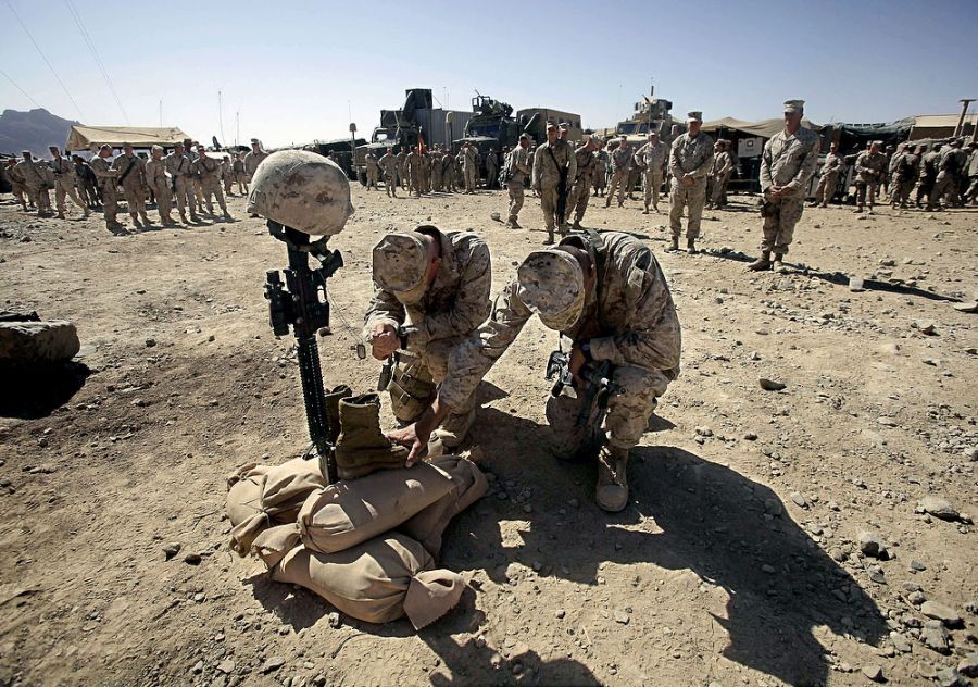Фотография: Смерть морпеха в Афганистане №7 - BigPicture.ru