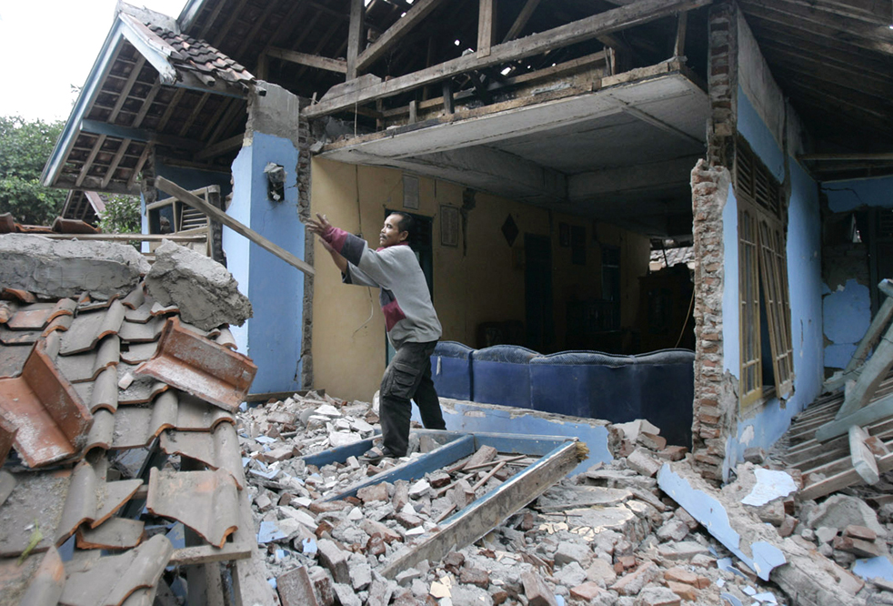 Фотография: Землетрясение в Индонезии №5 - BigPicture.ru