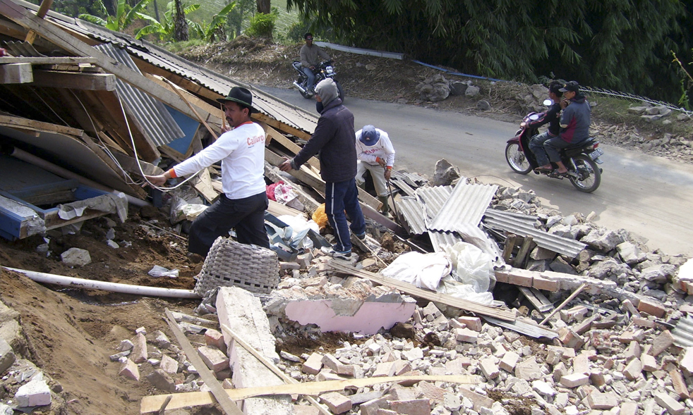 Фотография: Землетрясение в Индонезии №6 - BigPicture.ru