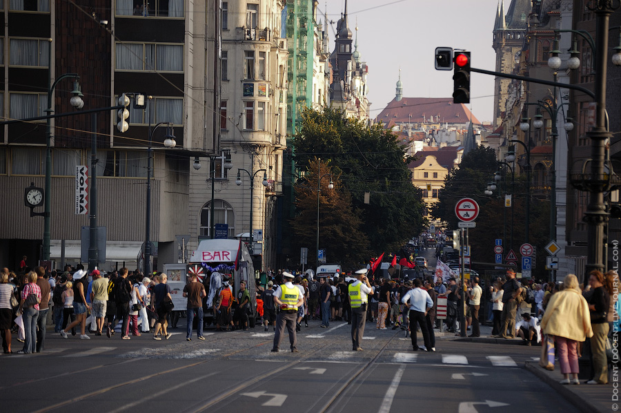 Фотография: Митинг сквоттеров в Праге №2 - BigPicture.ru
