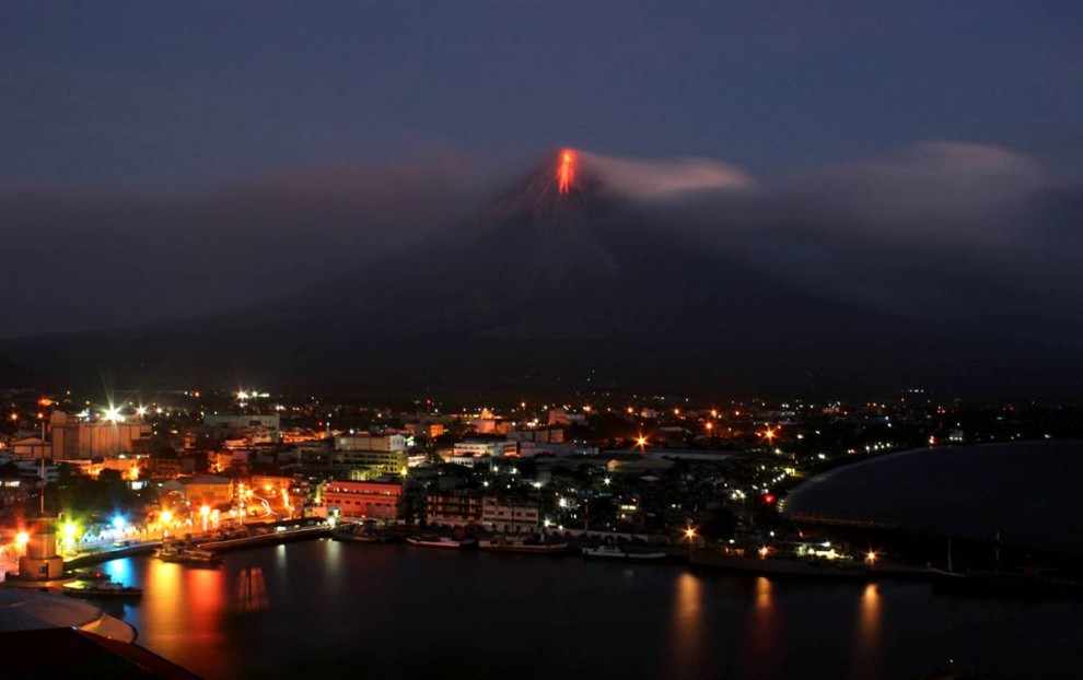 Фотография: Извержение вулкана на Филиппинах №2 - BigPicture.ru