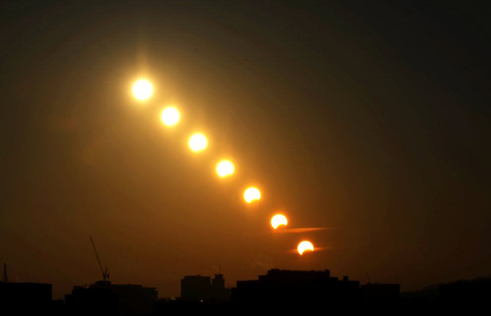 Фотография: Кольцеобразное солнечное затмение №2 - BigPicture.ru
