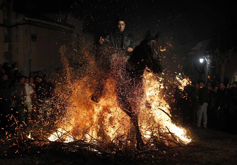 Фотография: Las Luminarias: Очищение огнем №6 - BigPicture.ru