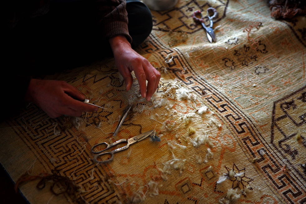 Фотография: Изготовление ковров в Афганистане №15 - BigPicture.ru