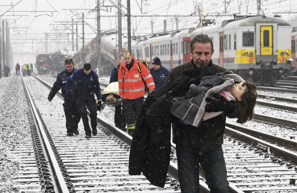 Фотография: Столкновение поездов в Бельгии №13 - BigPicture.ru