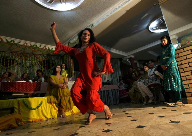 Фотография: Жизнь третьего пола в Пакистане №1 - BigPicture.ru