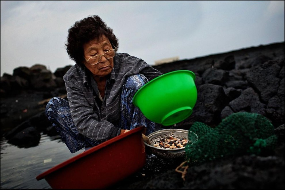 Фотография: Хэне - корейские женщины-ныряльщицы №24 - BigPicture.ru