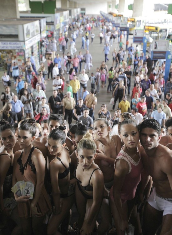Фотография: Национальный День нижнего белья в Бразилии №9 - BigPicture.ru