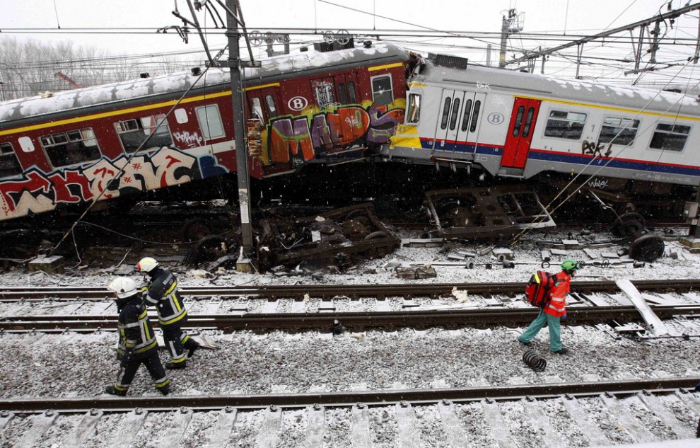 Фотография: Столкновение поездов в Бельгии №7 - BigPicture.ru