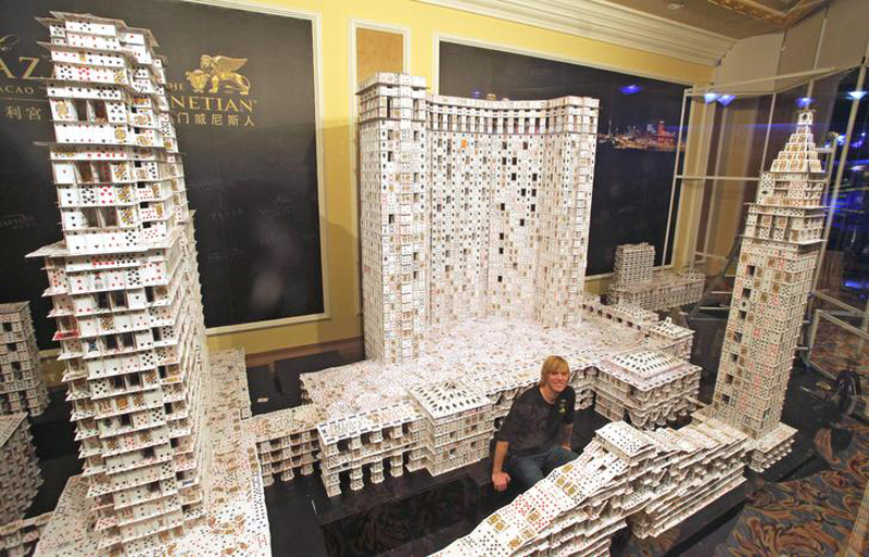 Фотография: Американец построил самый большой карточный дом №2 - BigPicture.ru
