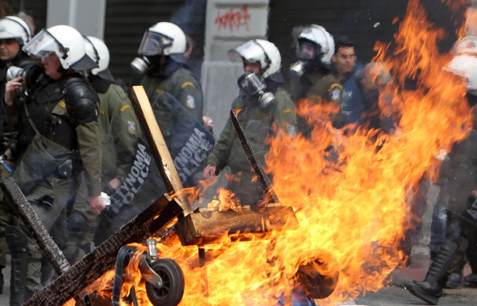 Фотография: Беспорядки в Греции №4 - BigPicture.ru