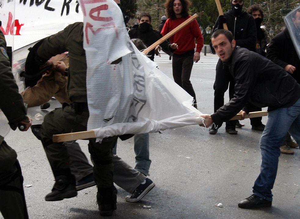 Фотография: Беспорядки в Греции №6 - BigPicture.ru