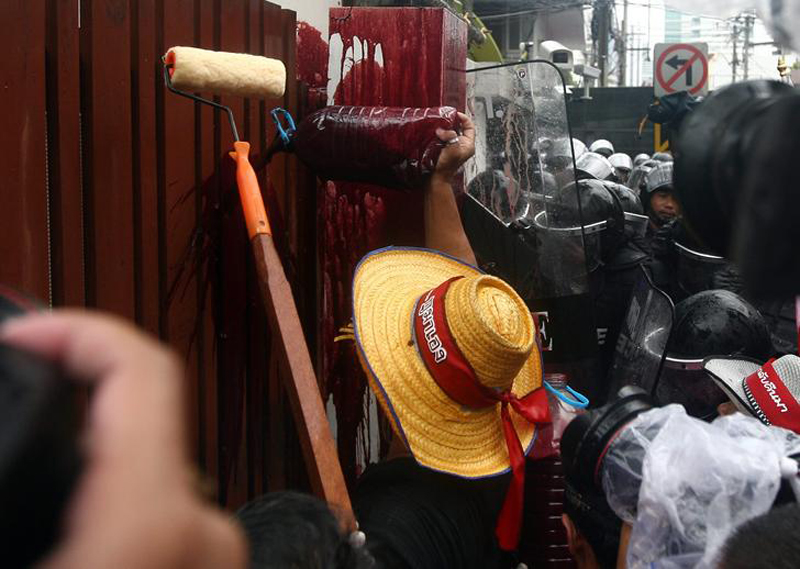Фотография: Кровавая акция протеста в Таиланде №10 - BigPicture.ru