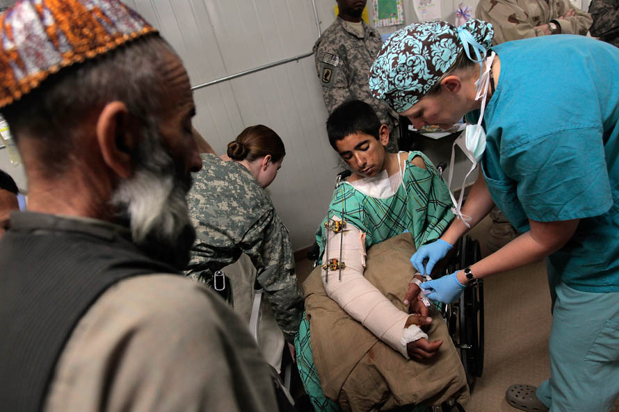 Фотография: Военный госпиталь в Афганистане №13 - BigPicture.ru