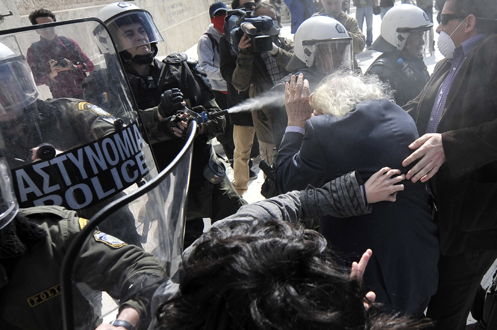 Фотография: Беспорядки в Греции №13 - BigPicture.ru