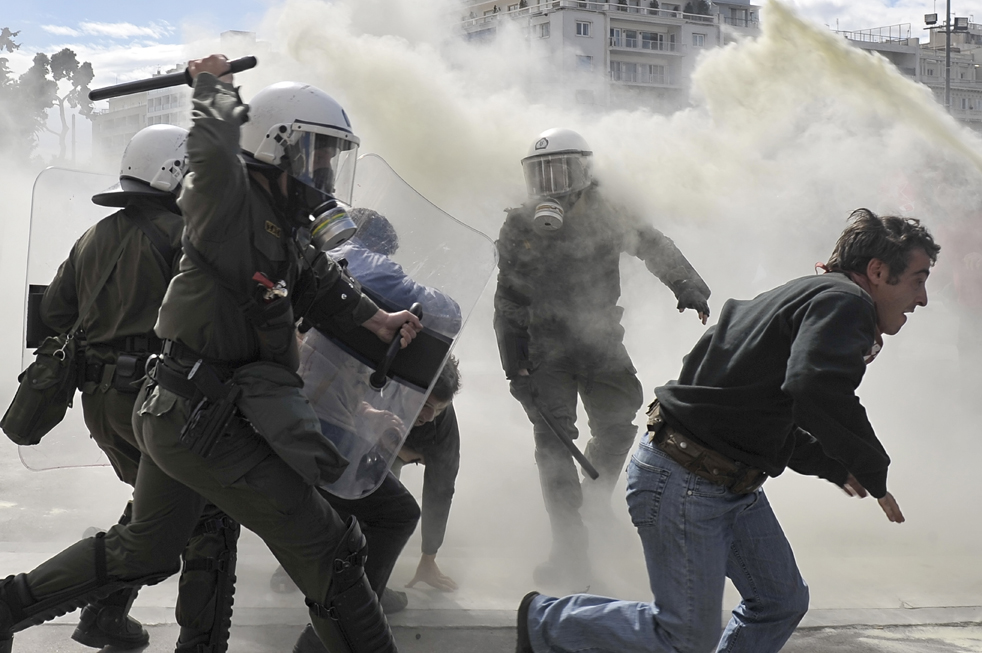 Фотография: Беспорядки в Греции №16 - BigPicture.ru