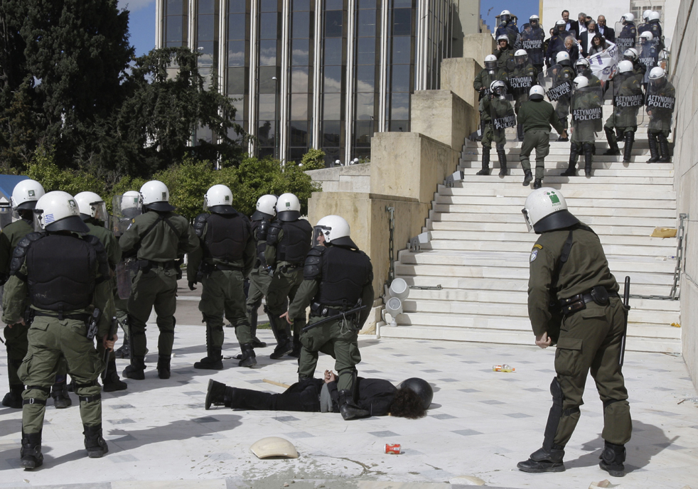 Фотография: Беспорядки в Греции №23 - BigPicture.ru