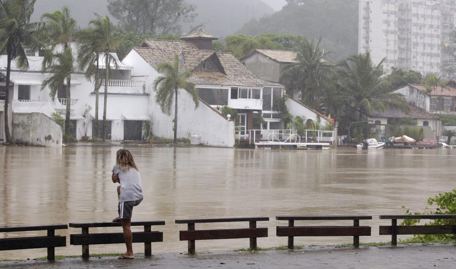 Фотография: Наводнение в Бразилии (Часть 1) №17 - BigPicture.ru