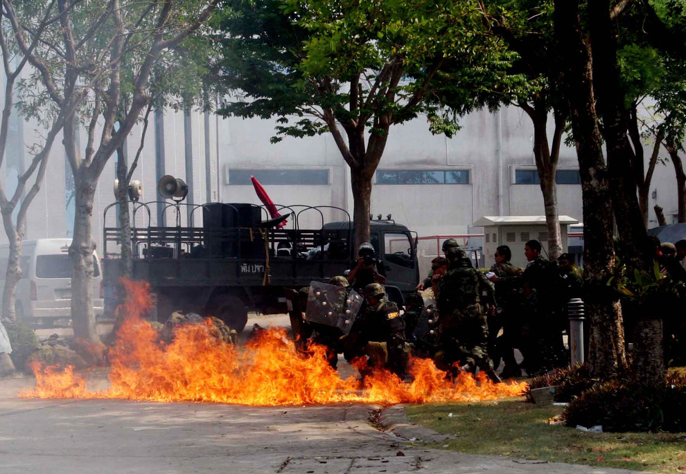 Фотография: Беспорядки в Таиланде №24 - BigPicture.ru
