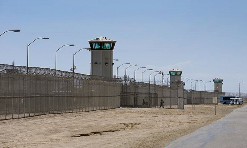 Фотография: Тюрьма в Калифорнии: отделение строгого режима №8 - BigPicture.ru
