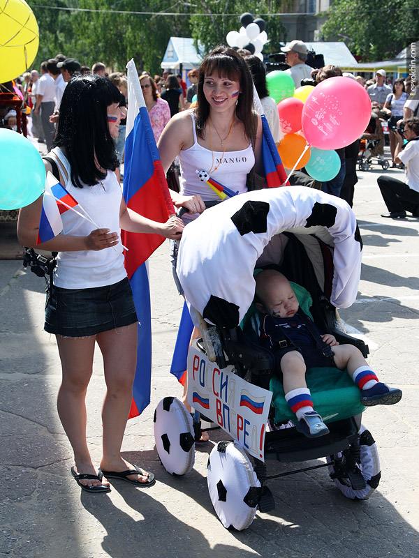 Фотография: Парад детских колясок 2010 №25 - BigPicture.ru